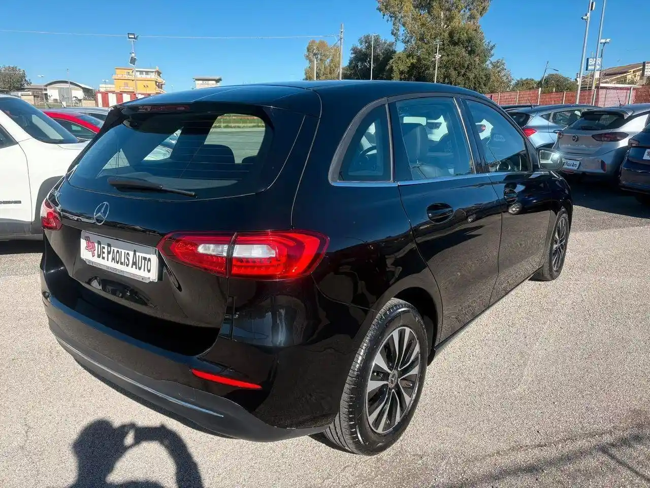 Mercedes-Benz B 180