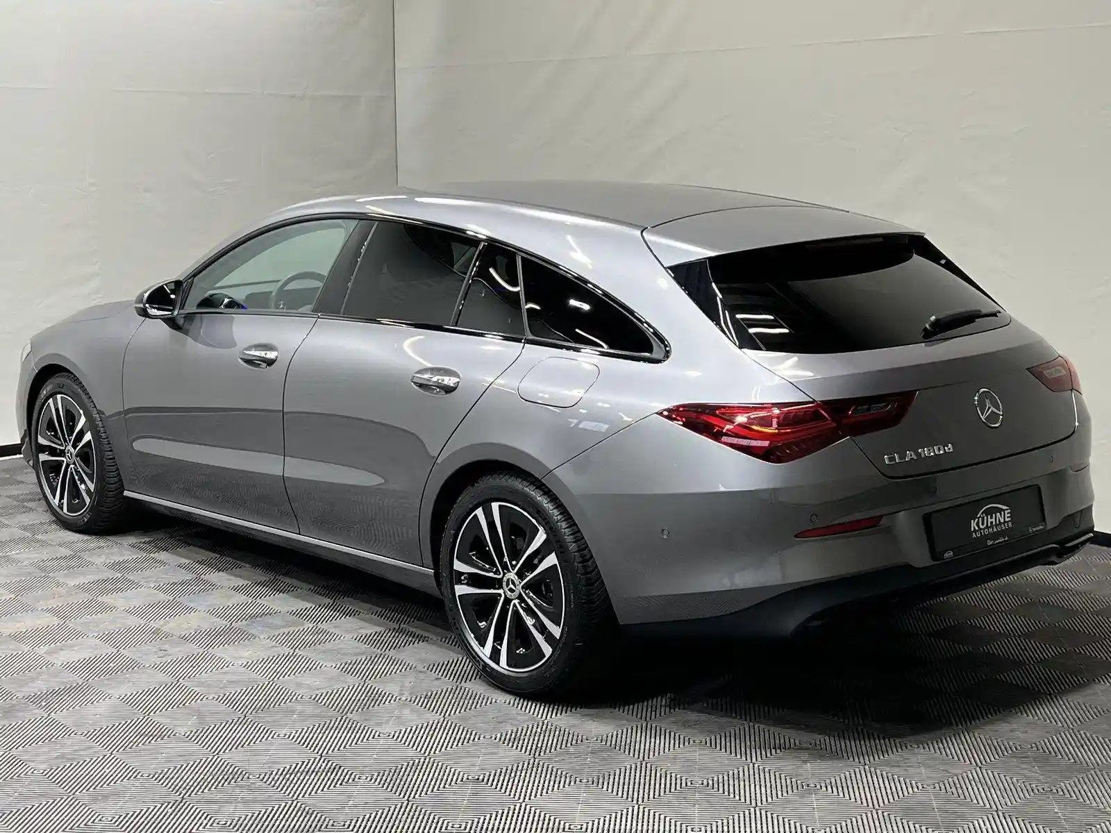 Mercedes-Benz CLA 180 Shooting Brake