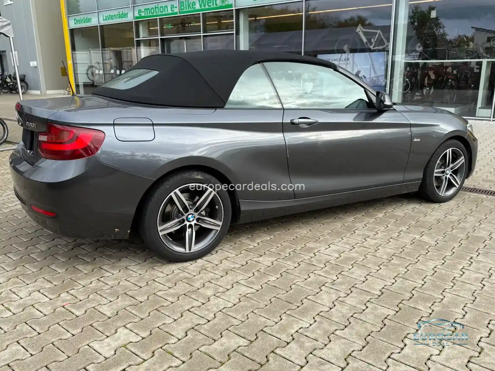 BMW 220