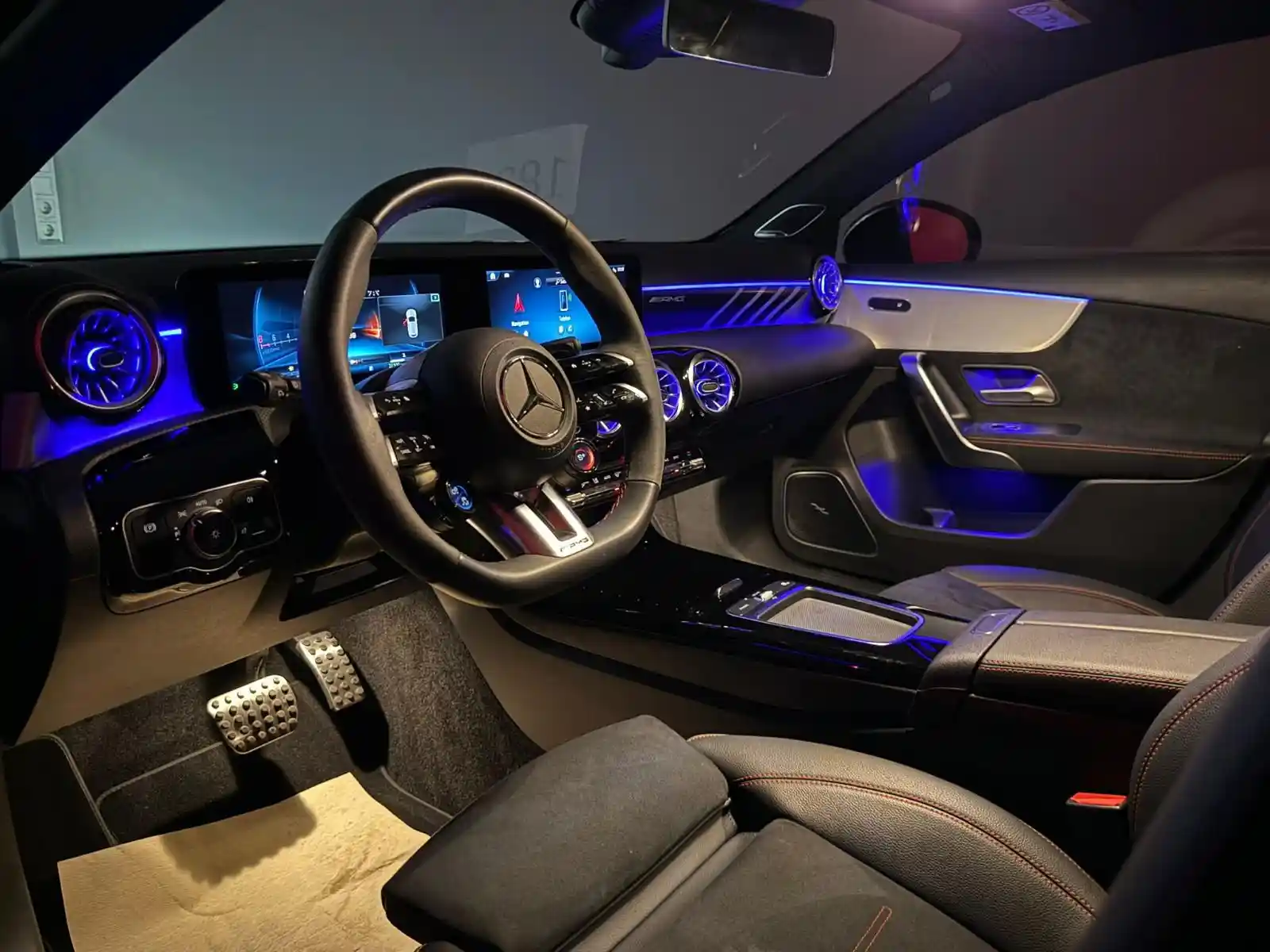 Mercedes-Benz A 45 AMG