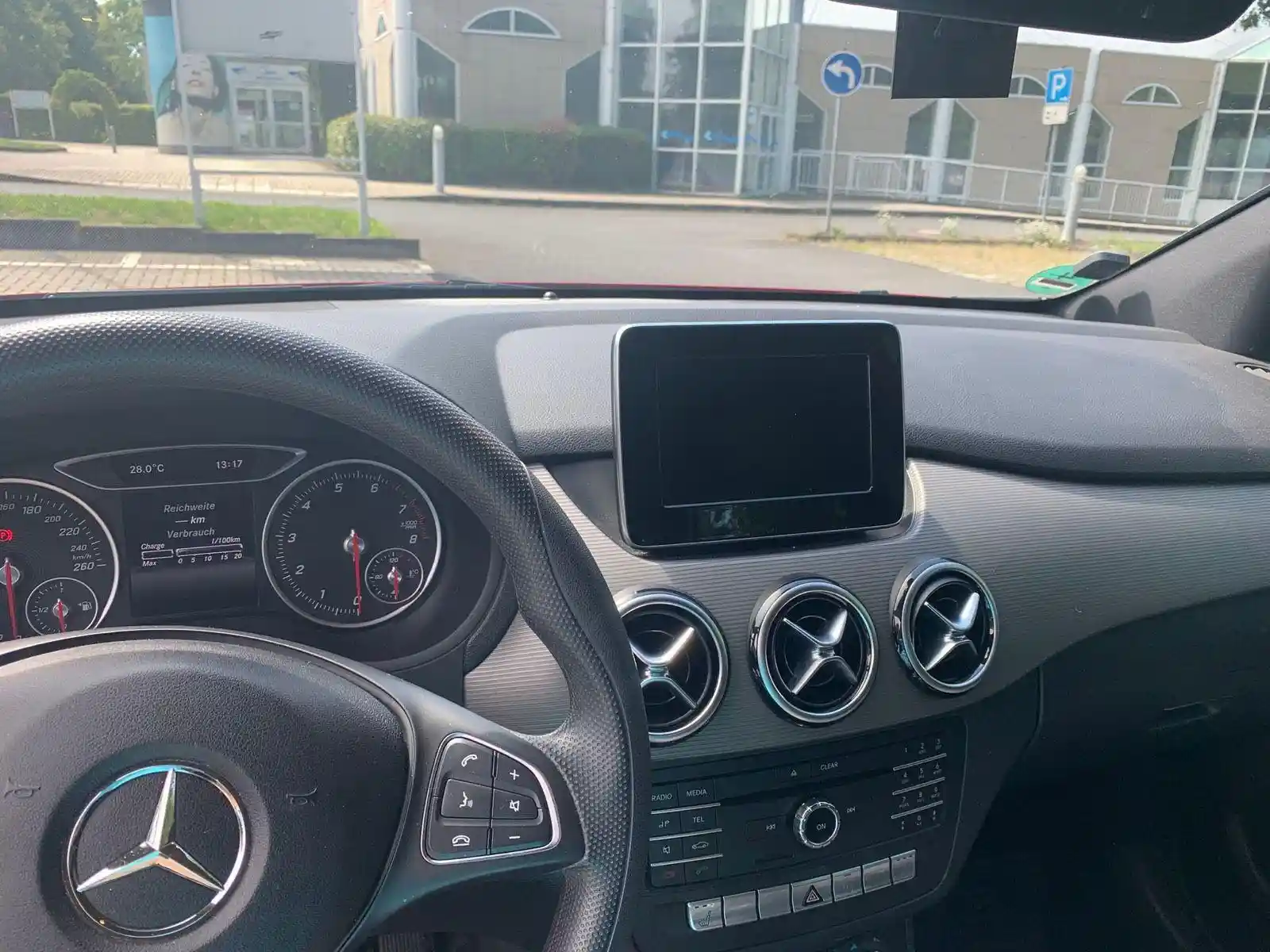 Mercedes-Benz B 200