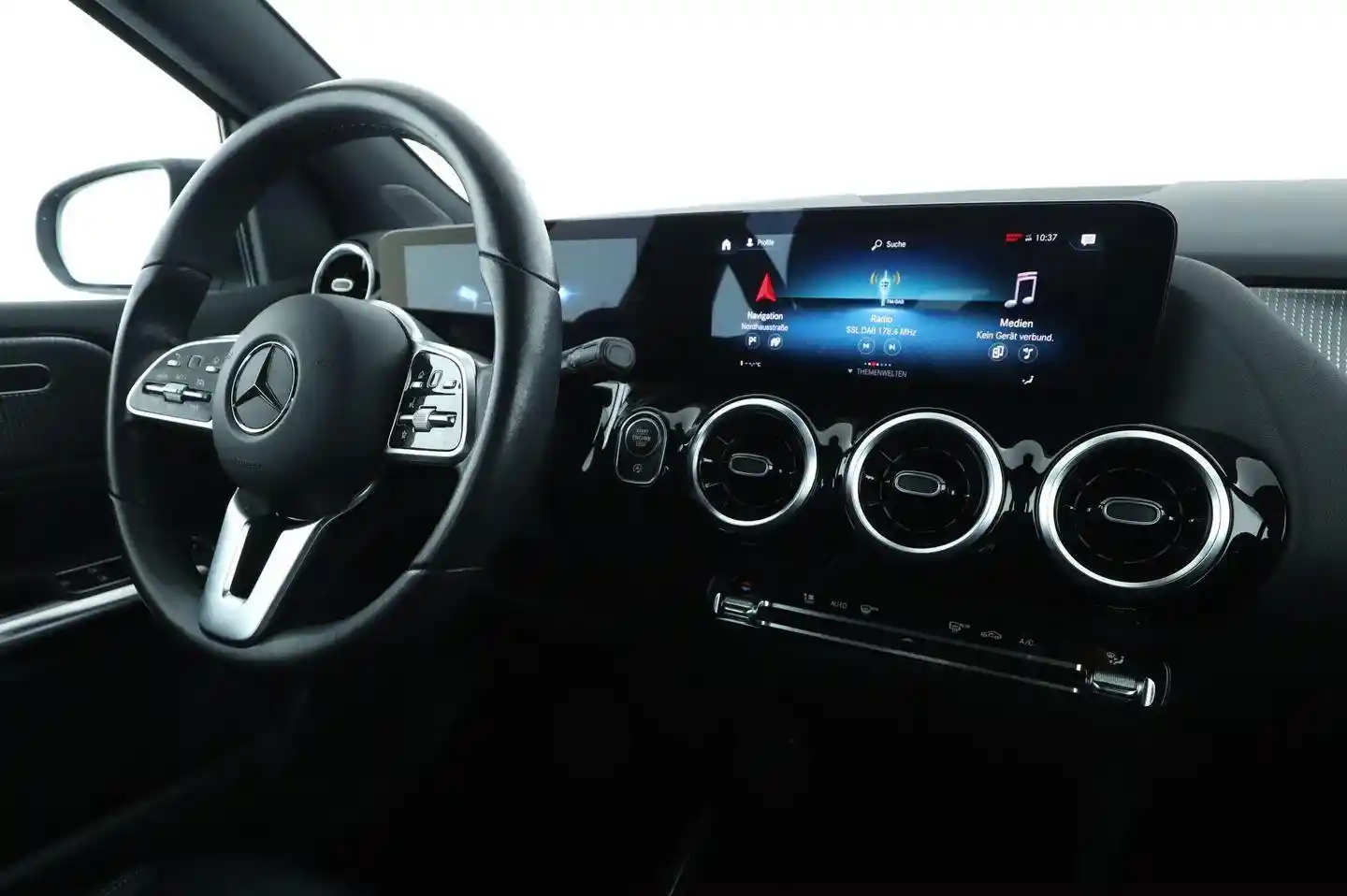 Mercedes-Benz B 220
