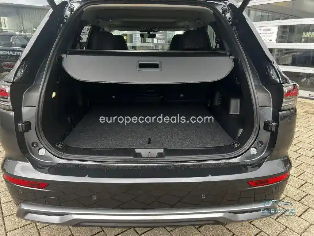Mitsubishi Plug-in Hybrid Outlander