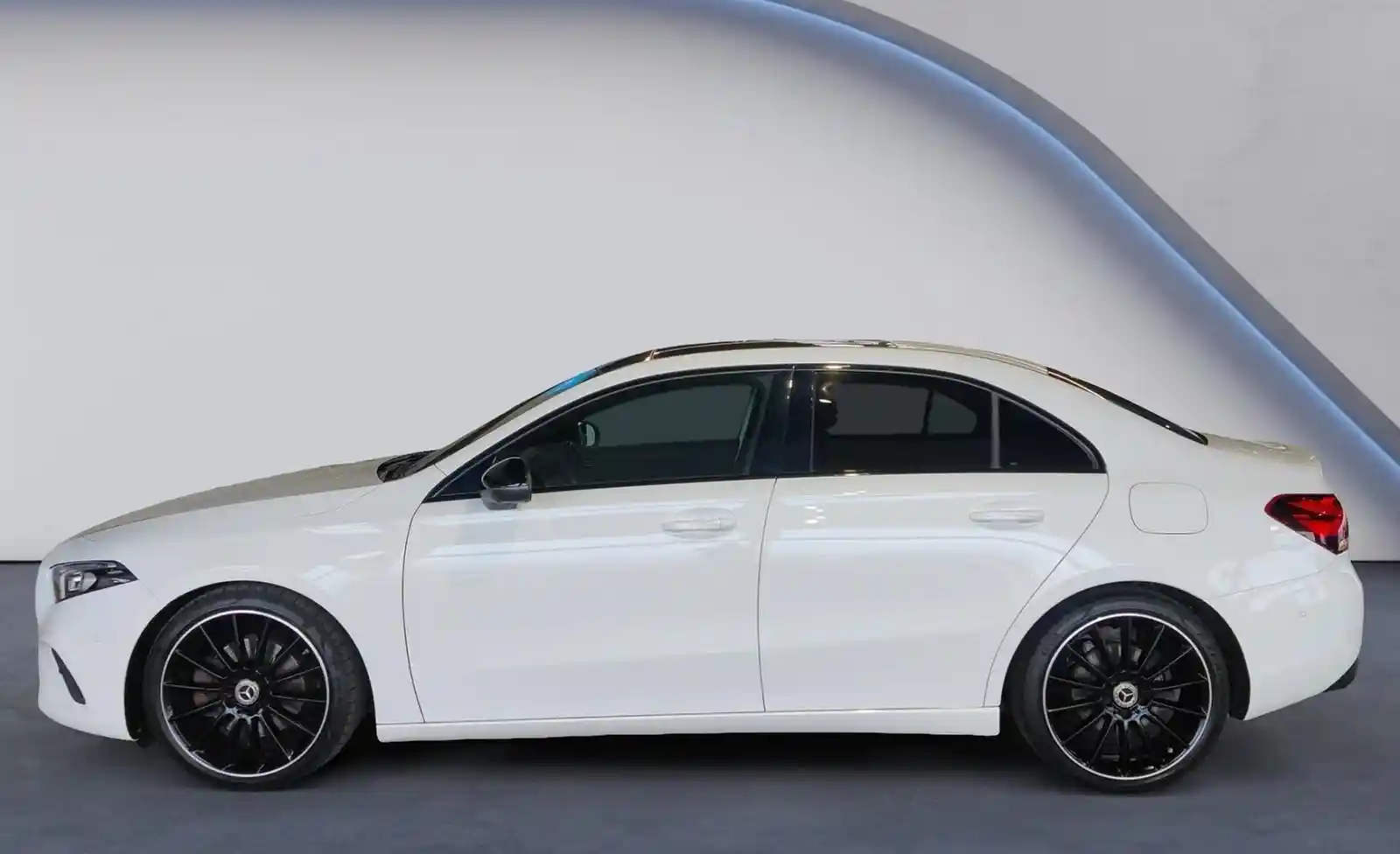 Mercedes-Benz A 220