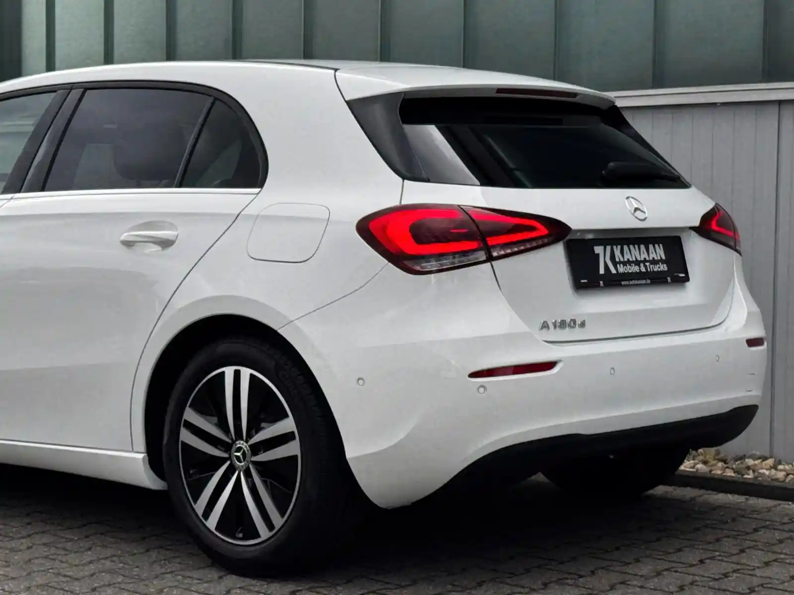 Mercedes-Benz A 180