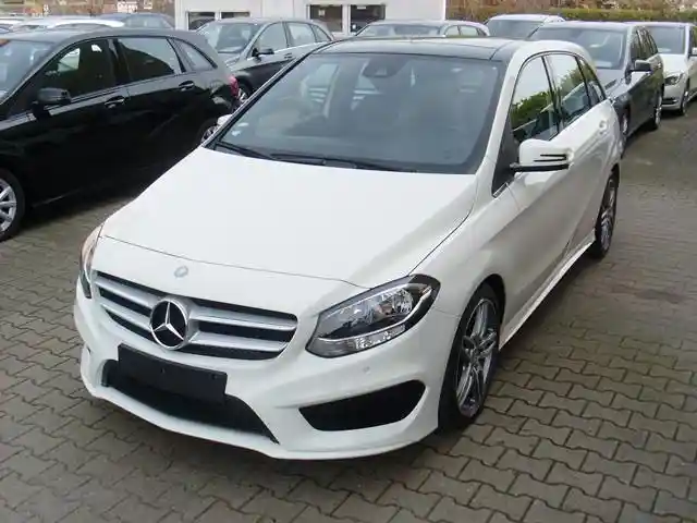 Mercedes-Benz B 180