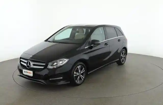 Mercedes-Benz B 180