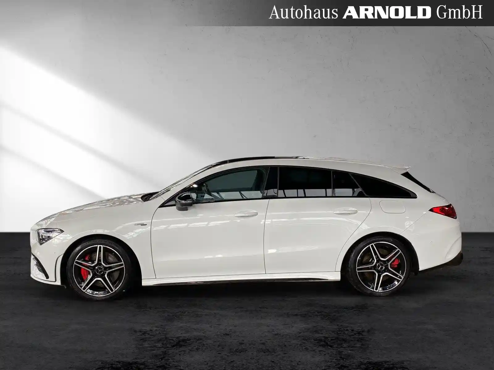Mercedes-Benz CLA 35 AMG Shooting Brake