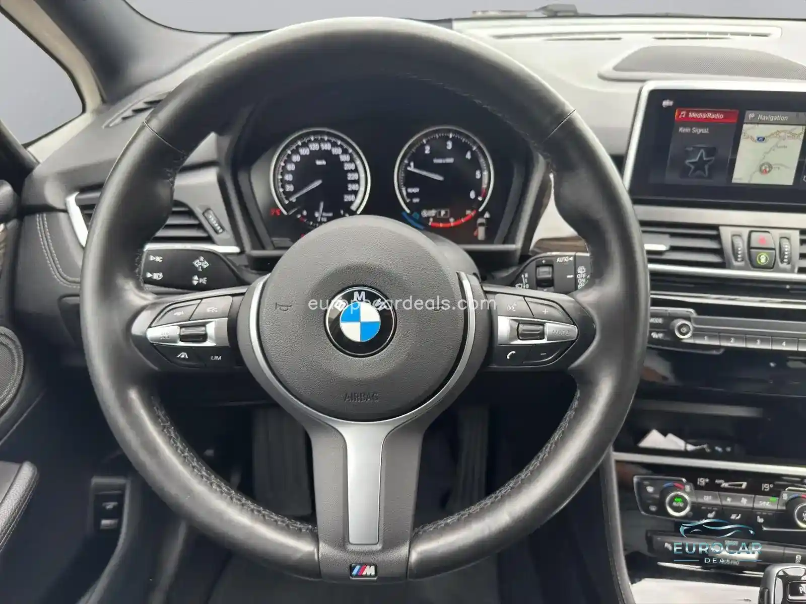 BMW 220