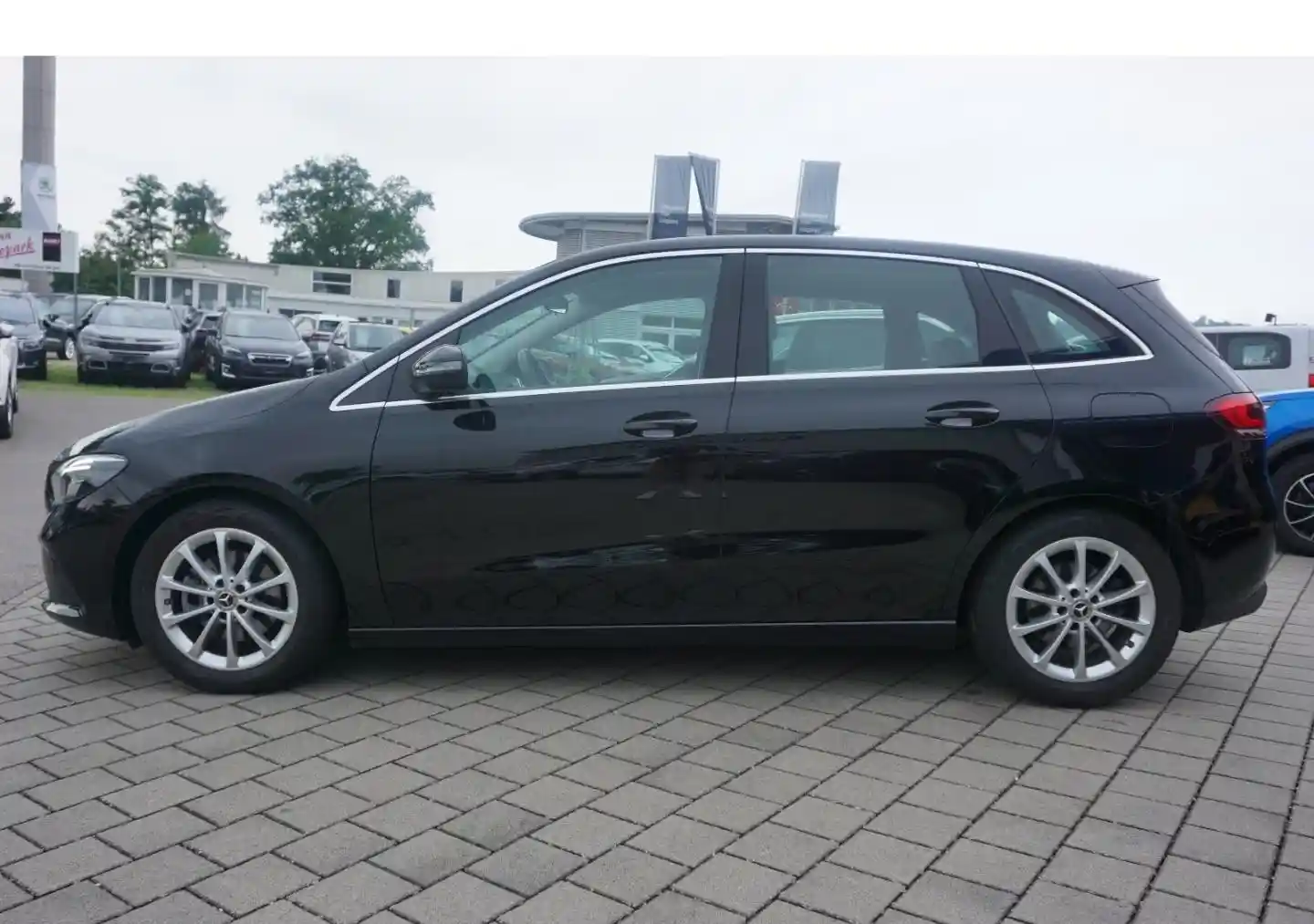 Mercedes-Benz B 200