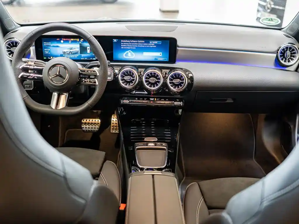 Mercedes-Benz A 200