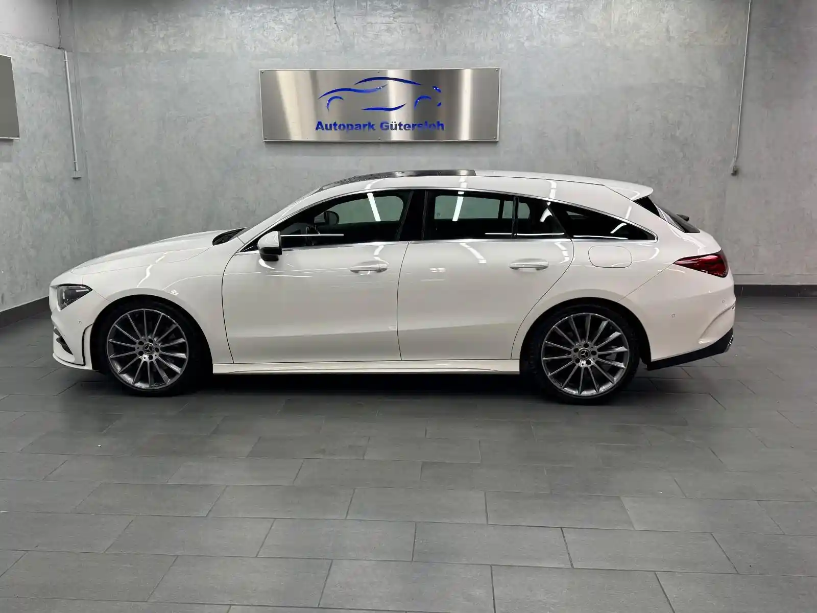 Mercedes-Benz CLA 200