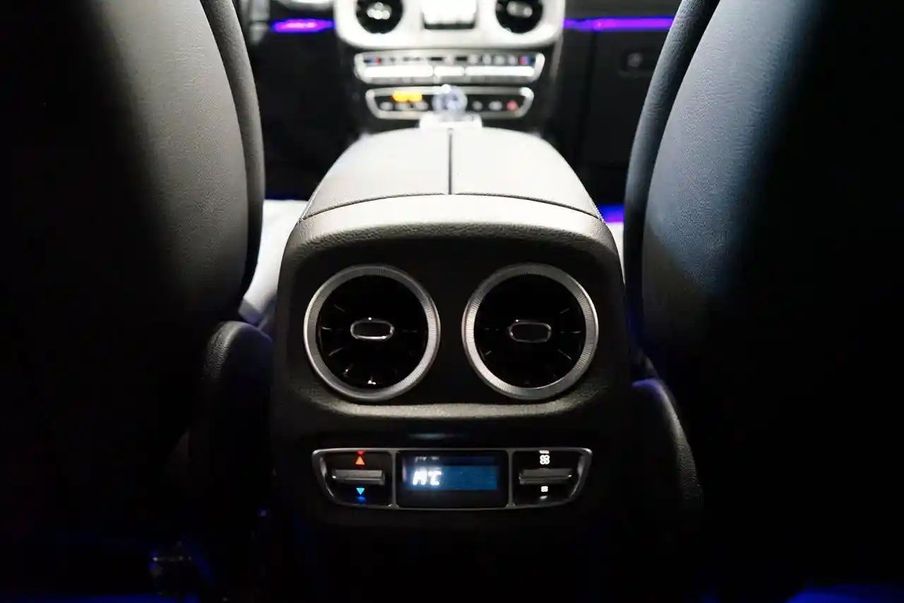 Mercedes-Benz G 500