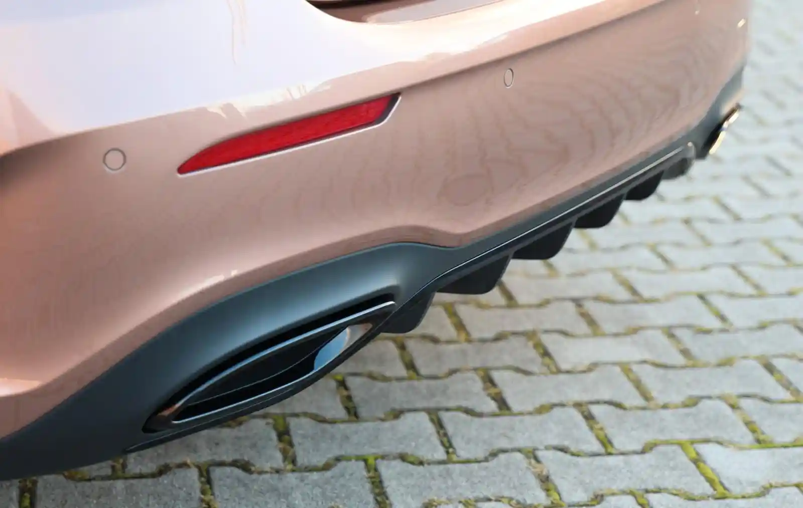 Mercedes-Benz A 220