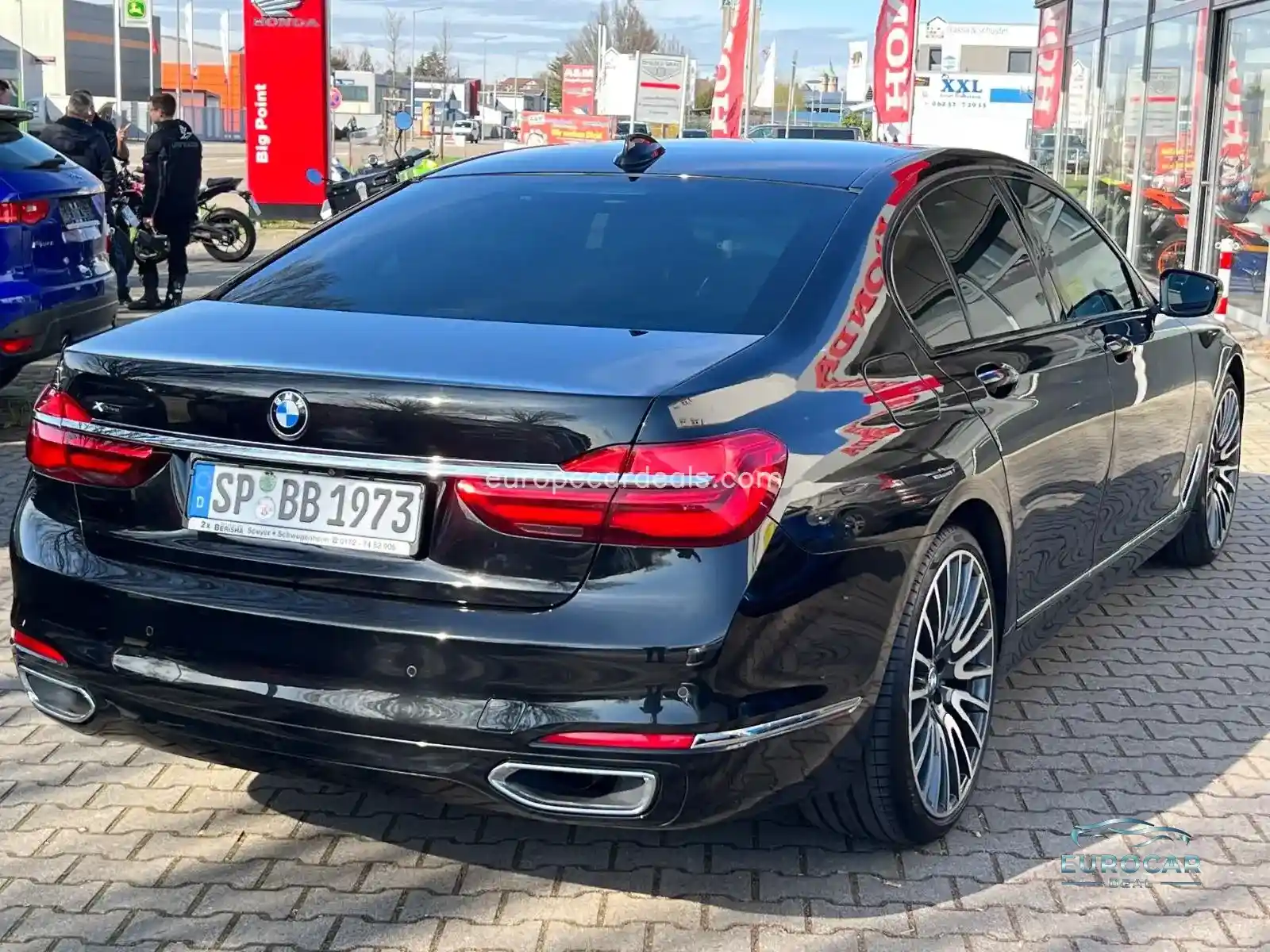 BMW 750