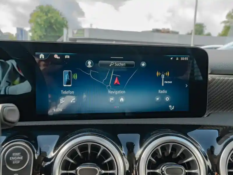 Mercedes-Benz A 220