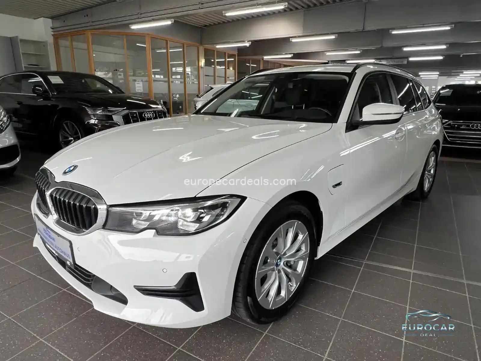 BMW 330