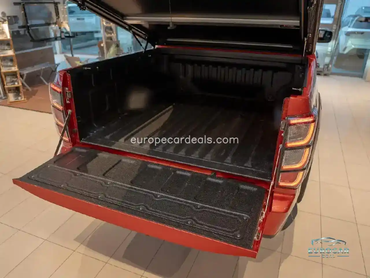 Double Cab 4WD V-CROSS – Neues Modell MJ24