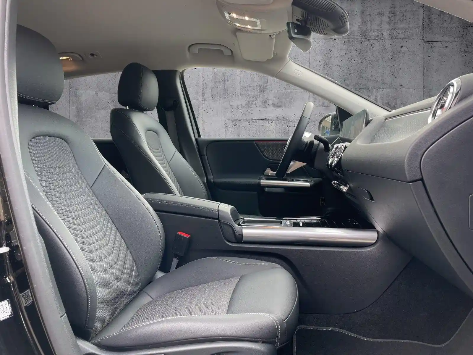 Mercedes-Benz B 220