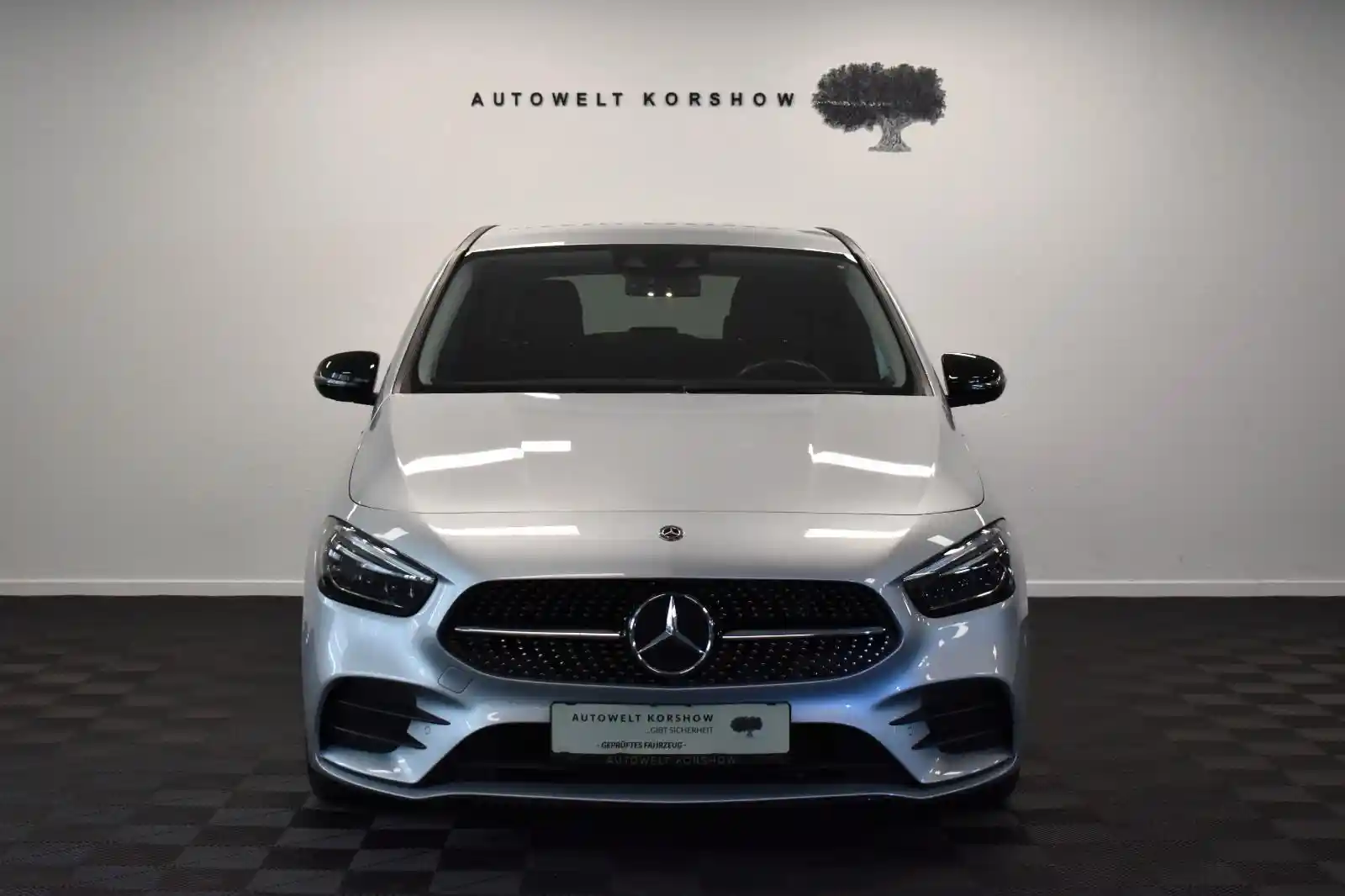 Mercedes-Benz B 220