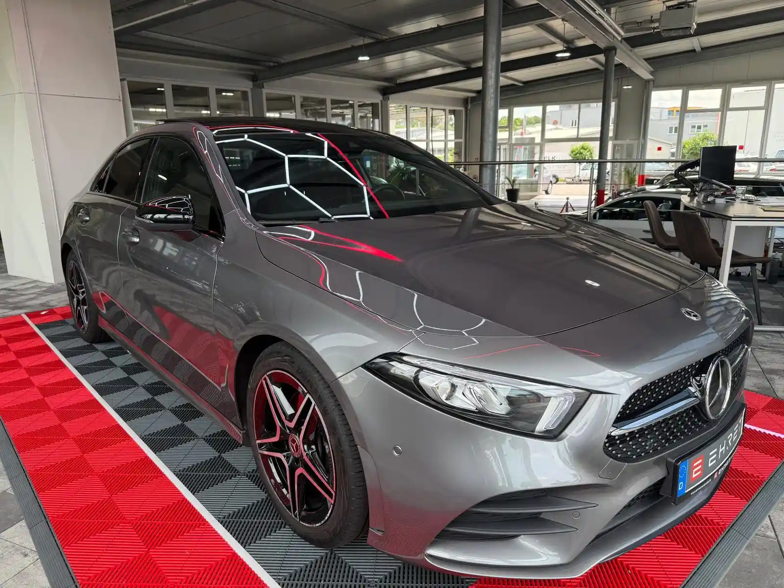 Mercedes-Benz A 220