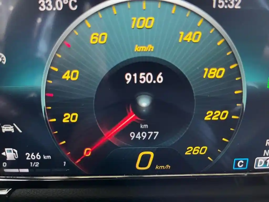 Mercedes-Benz B 220