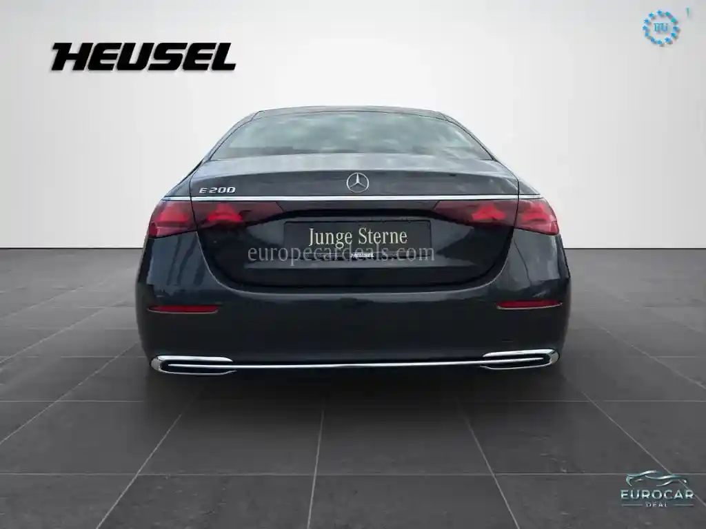 Mercedes-Benz E 200