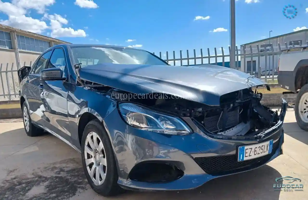 Mercedes-Benz E 200