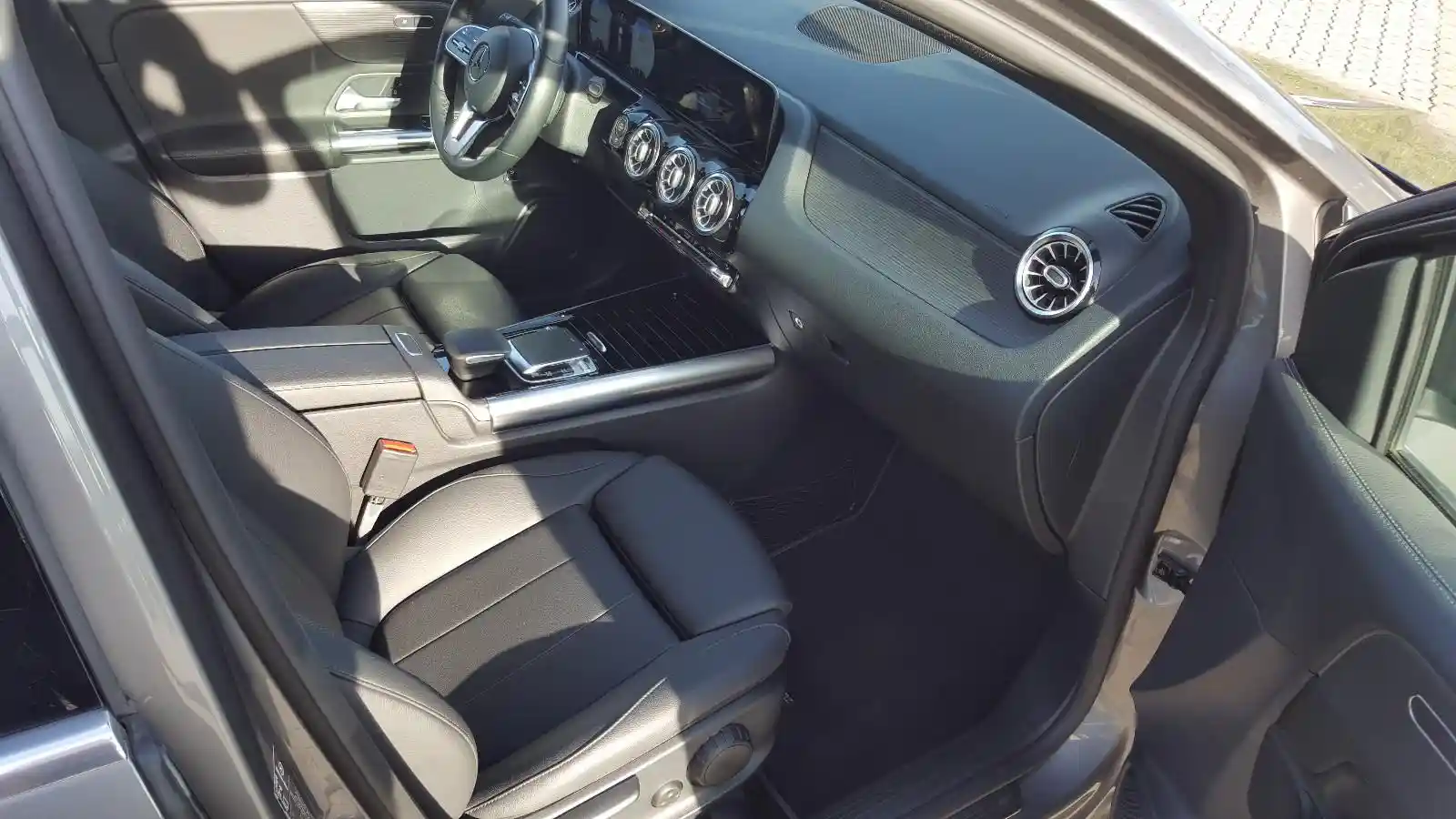 Mercedes-Benz B 200