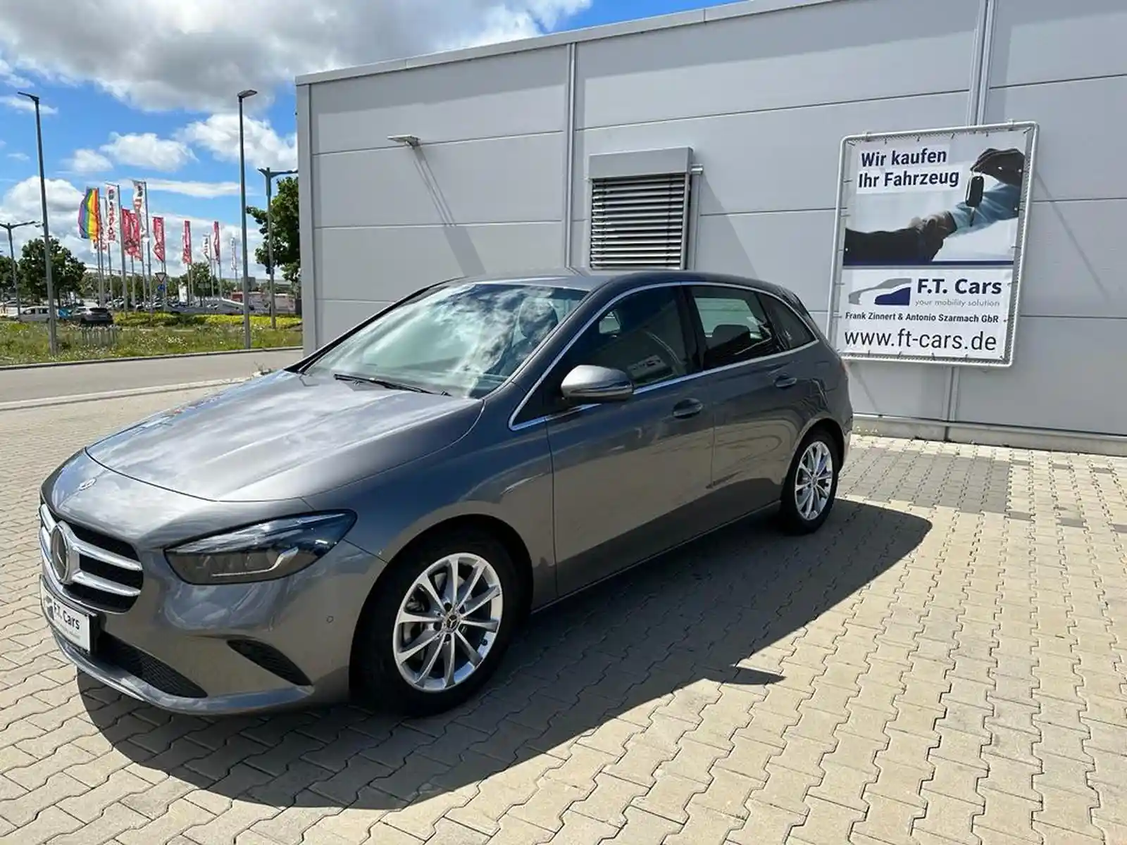 Mercedes-Benz B 200