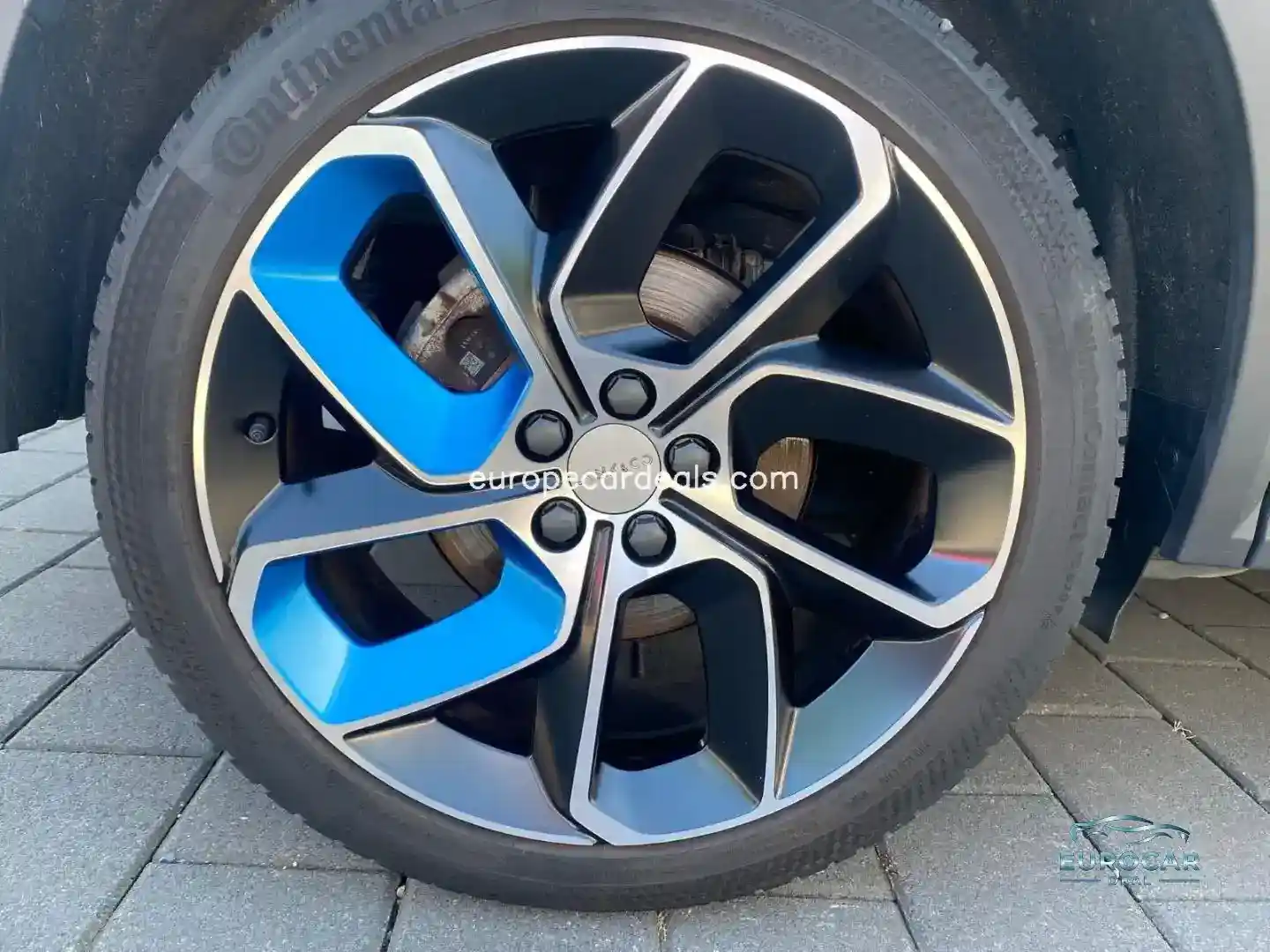 Lynk&Co 01