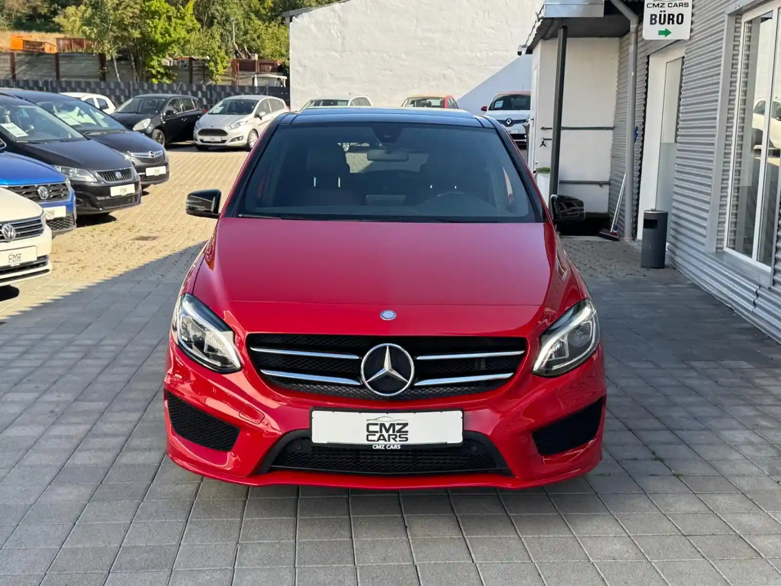 Mercedes-Benz B 180