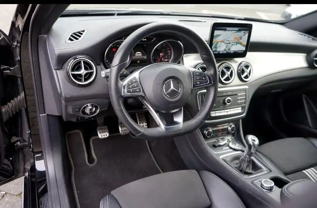 Mercedes-Benz A 200