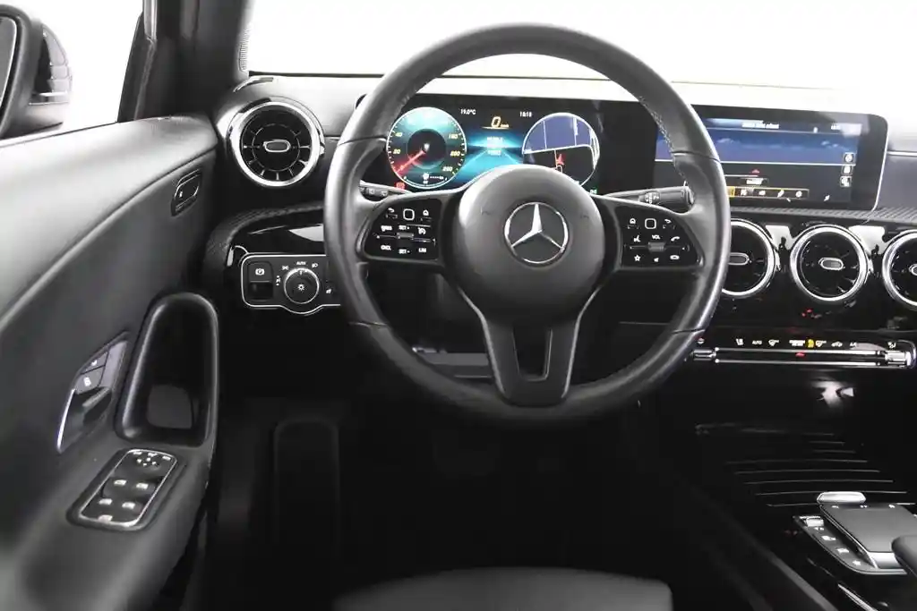 Mercedes-Benz A 180