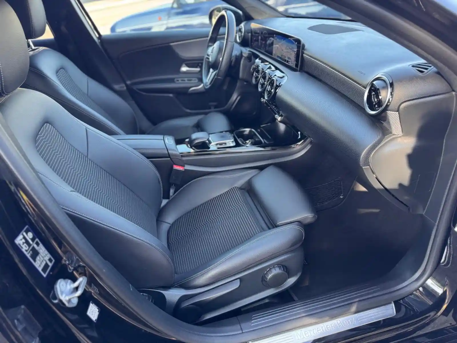 Mercedes-Benz A 220