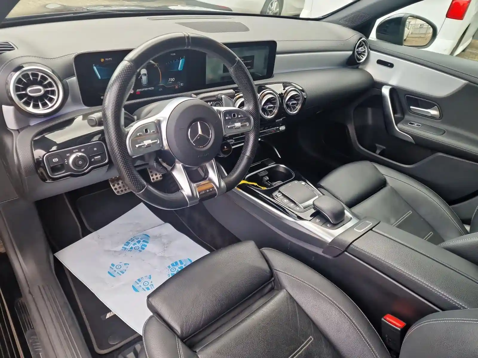 Mercedes-Benz A 45 AMG