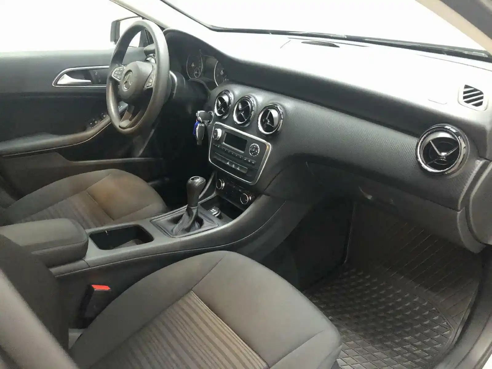 Mercedes-Benz A 200