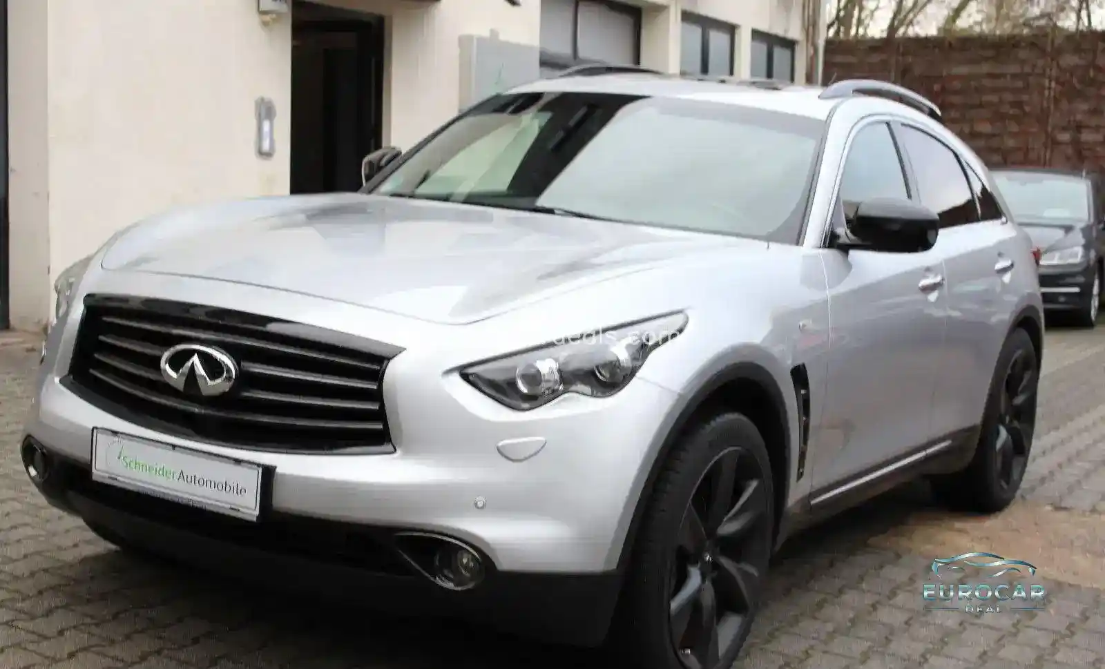 Infiniti QX70