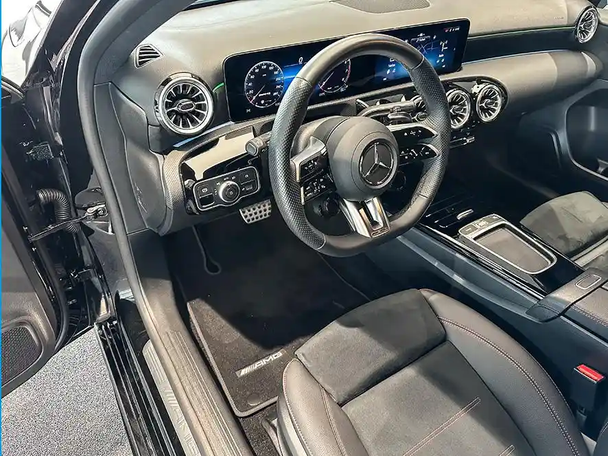 Mercedes-Benz A 35 AMG