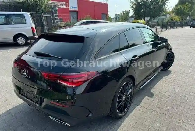Mercedes-Benz CLA 200 Shooting Brake