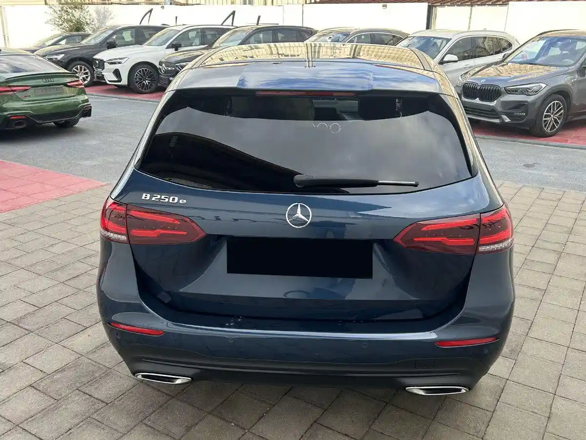 Mercedes-Benz B 250