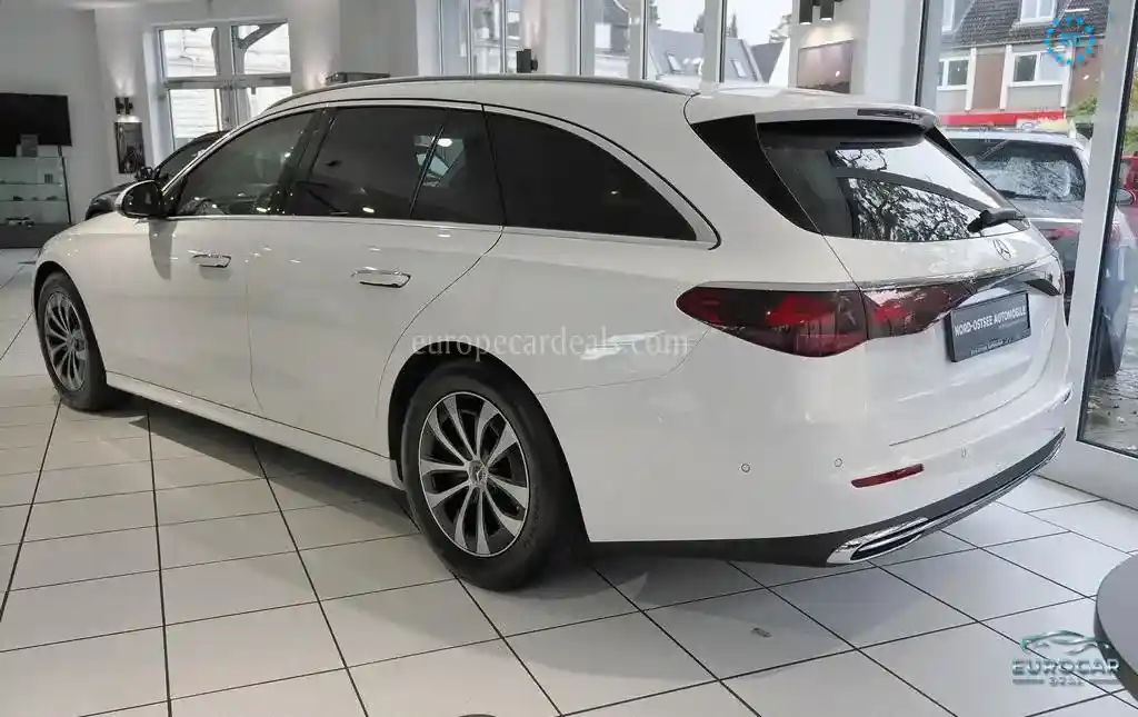 Mercedes-Benz E 220