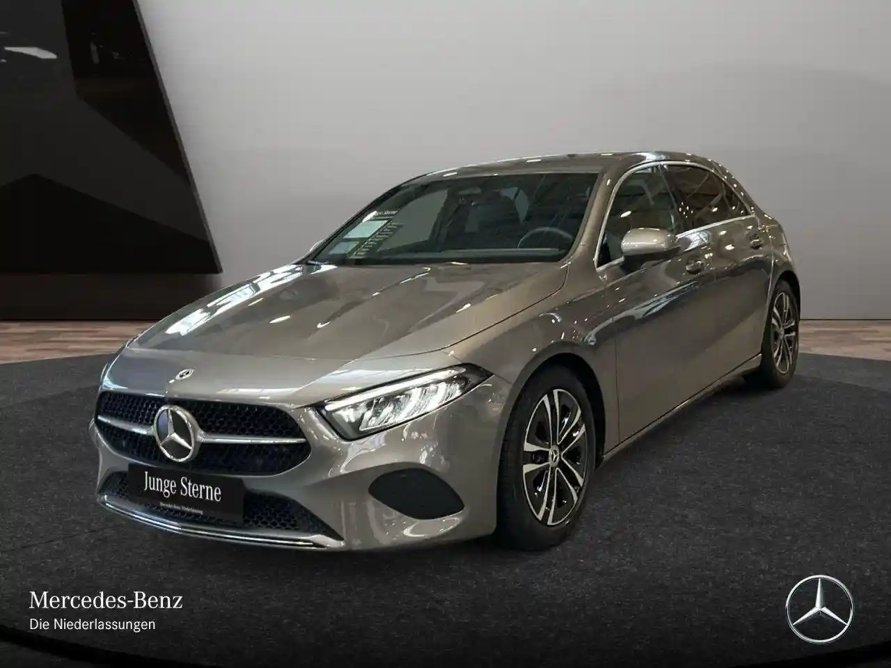 Mercedes-Benz A 220