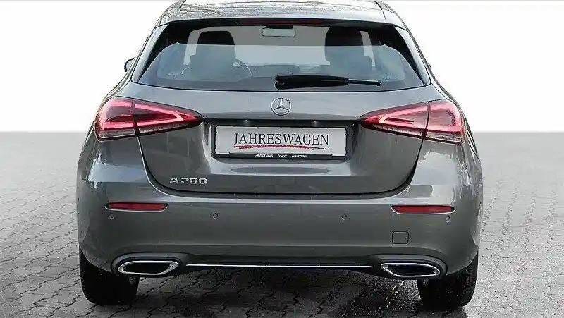 Mercedes-Benz A 200