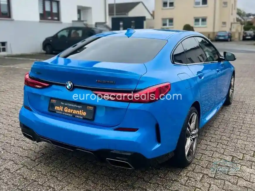 BMW M235