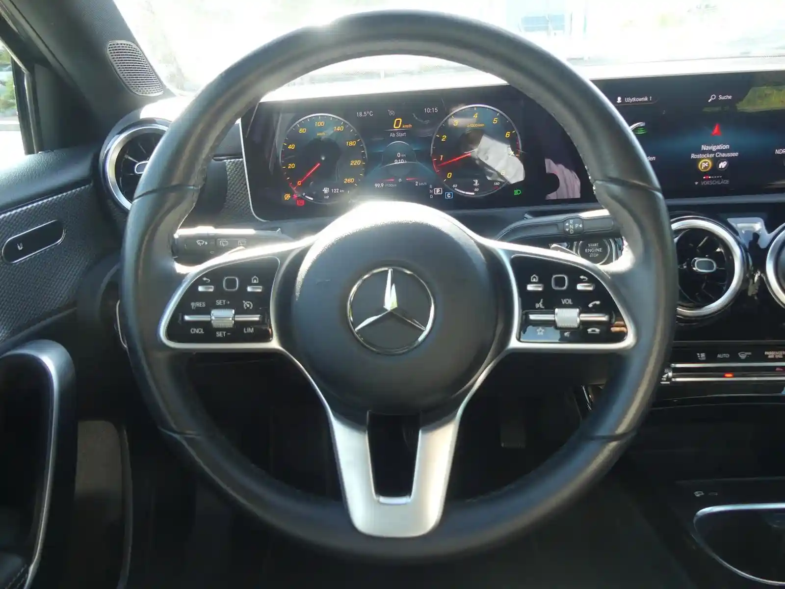 Mercedes-Benz A 220