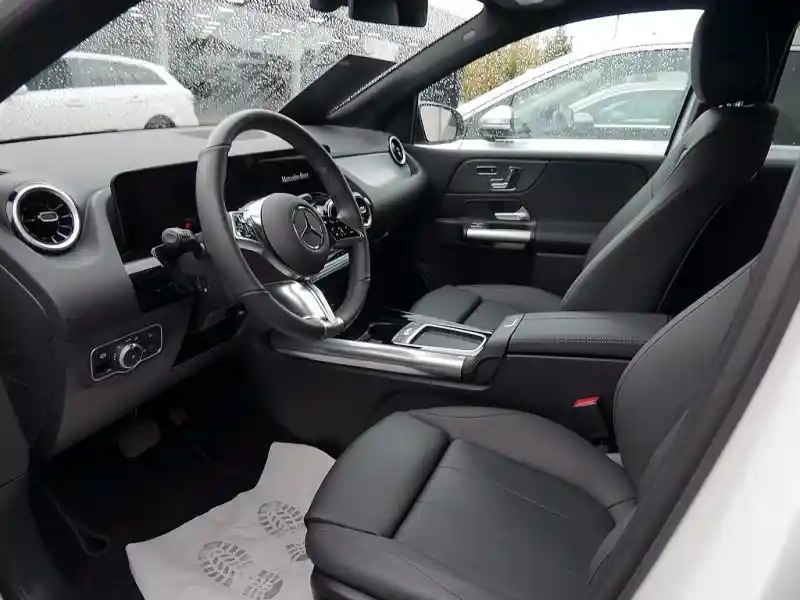 Mercedes-Benz B 220