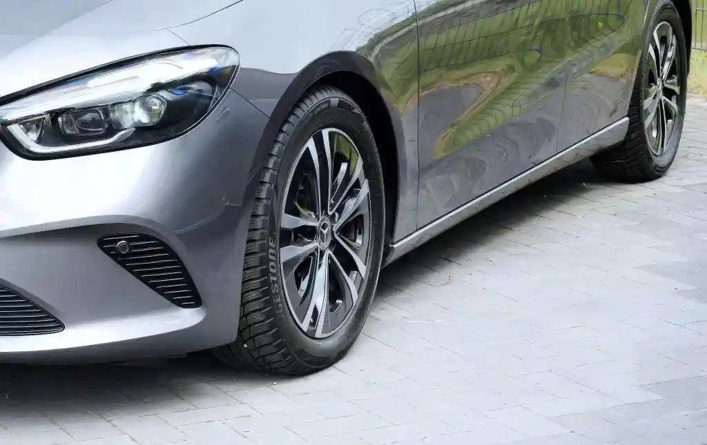 Mercedes-Benz B 200