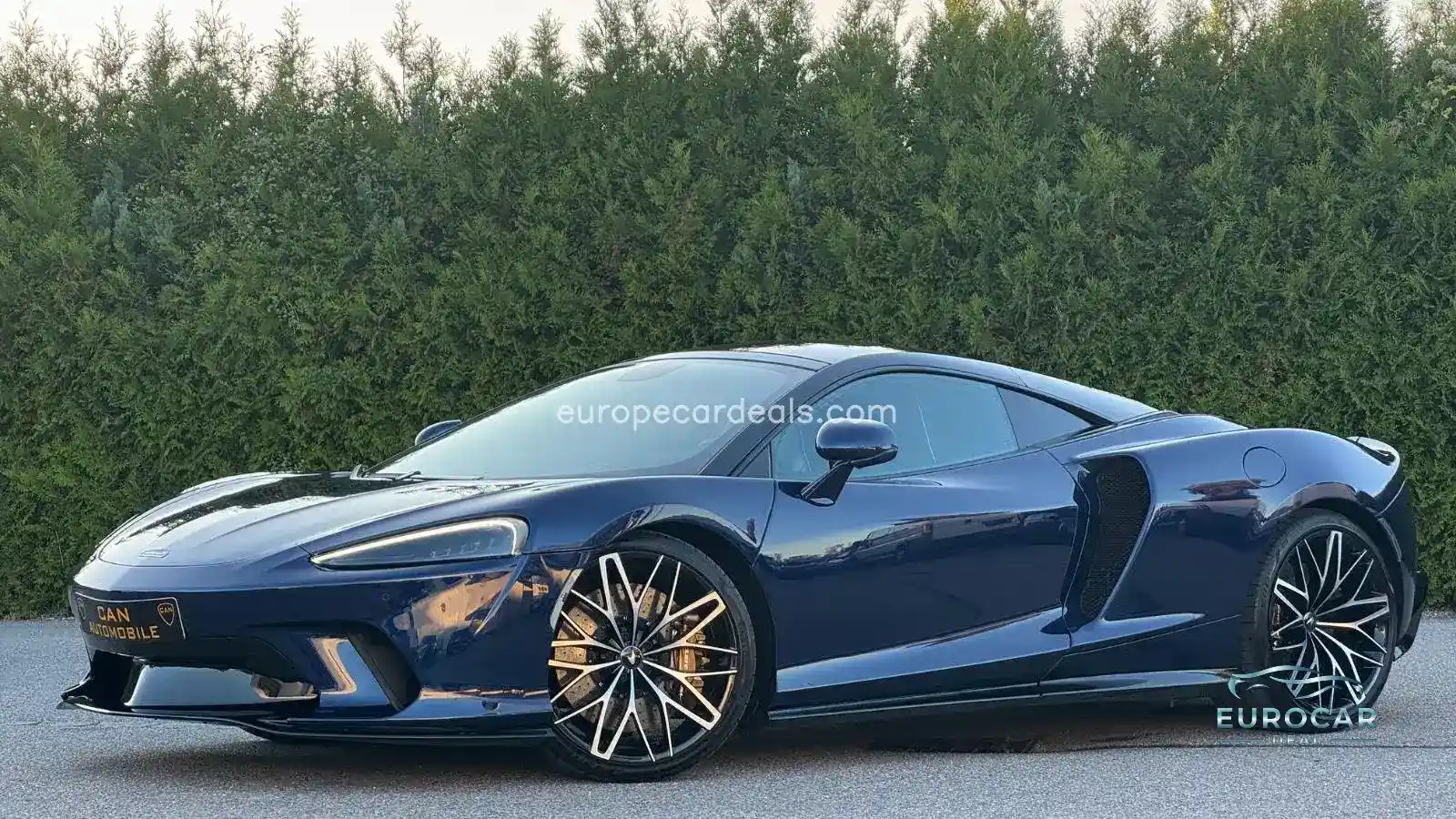 McLaren GT