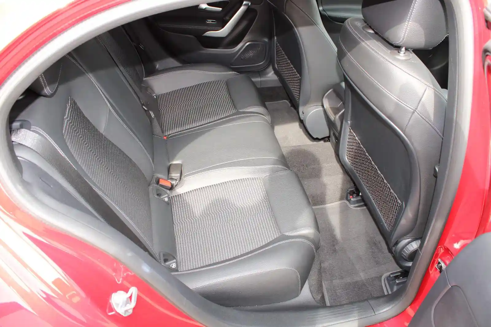 Mercedes-Benz A 220